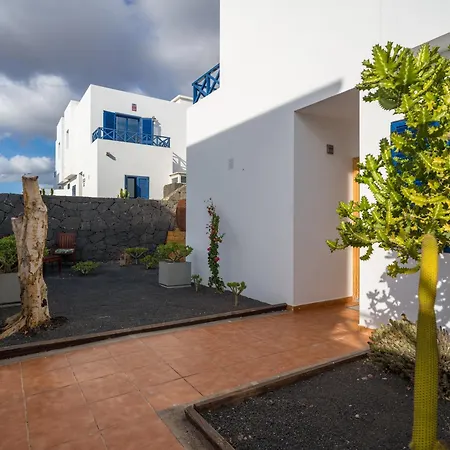 Victoria - Playa Blanca (Lanzarote)
